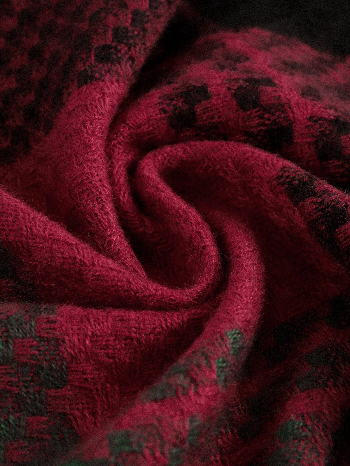 Christmas Red and Green Plaid Pattern Contrasting Cashmere Scarf Festive Party Scarf Autumn Winter Warmth