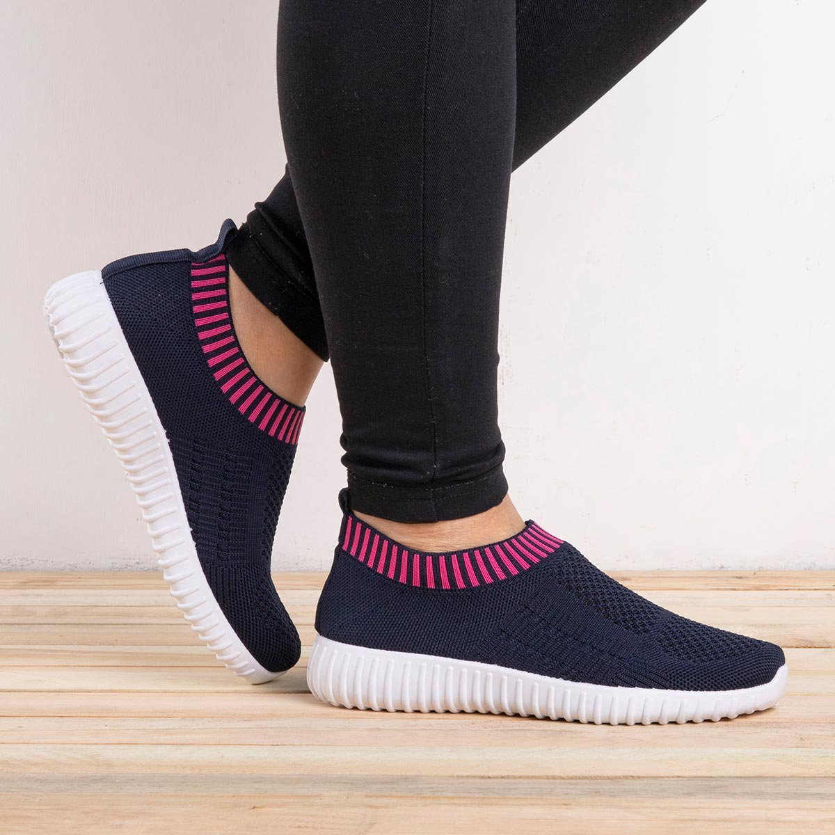 All Season Elastic Athletic Slip-On Sneakers Plus Sizes