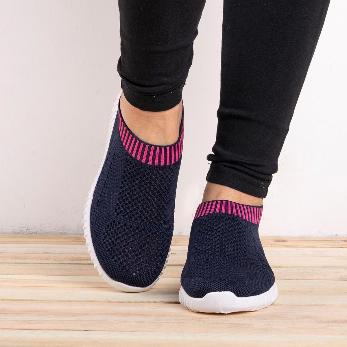 All Season Elastic Athletic Slip-On Sneakers Plus Sizes