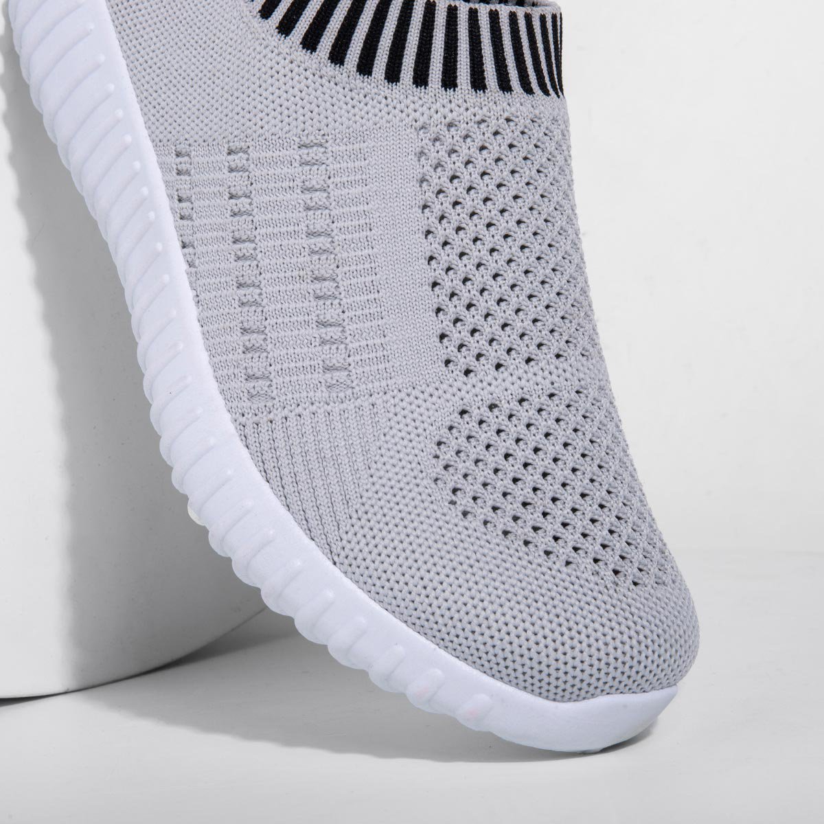 All Season Elastic Athletic Slip-On Sneakers Plus Sizes