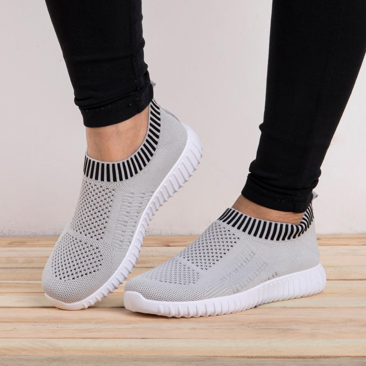 All Season Elastic Athletic Slip-On Sneakers Plus Sizes