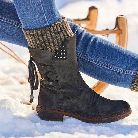 Warm Suede Boots With Lace Up
