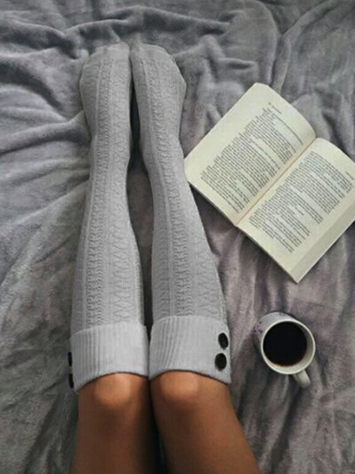 Plain Casual Vintage Button Warm Socks