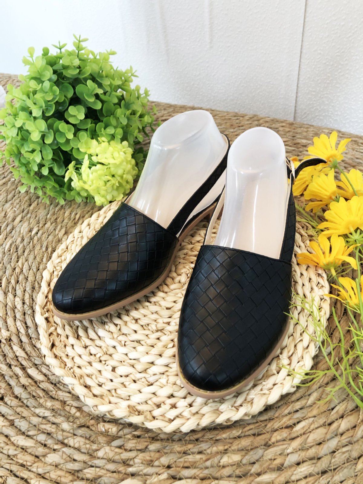 Leather Flats/loafers