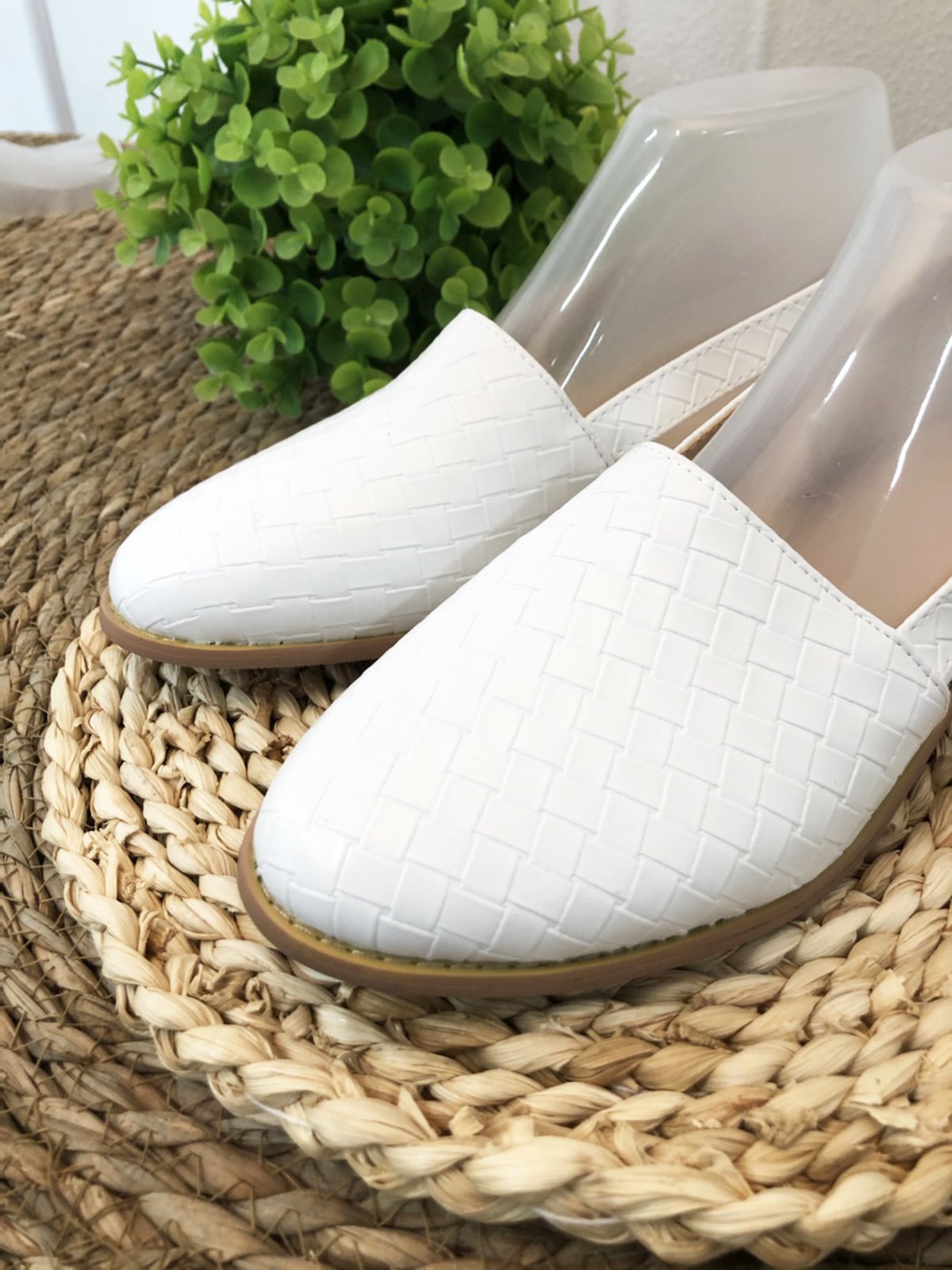 Leather Flats/loafers