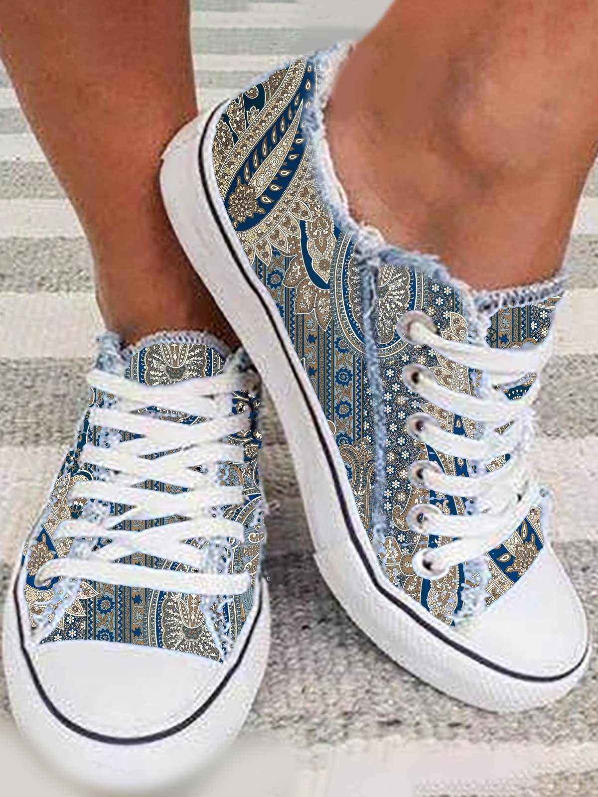 Women Ethnic All Season Ethnic Wearable Flat Heel Closed Toe Fabric Lace-Up Canvas Sneakers