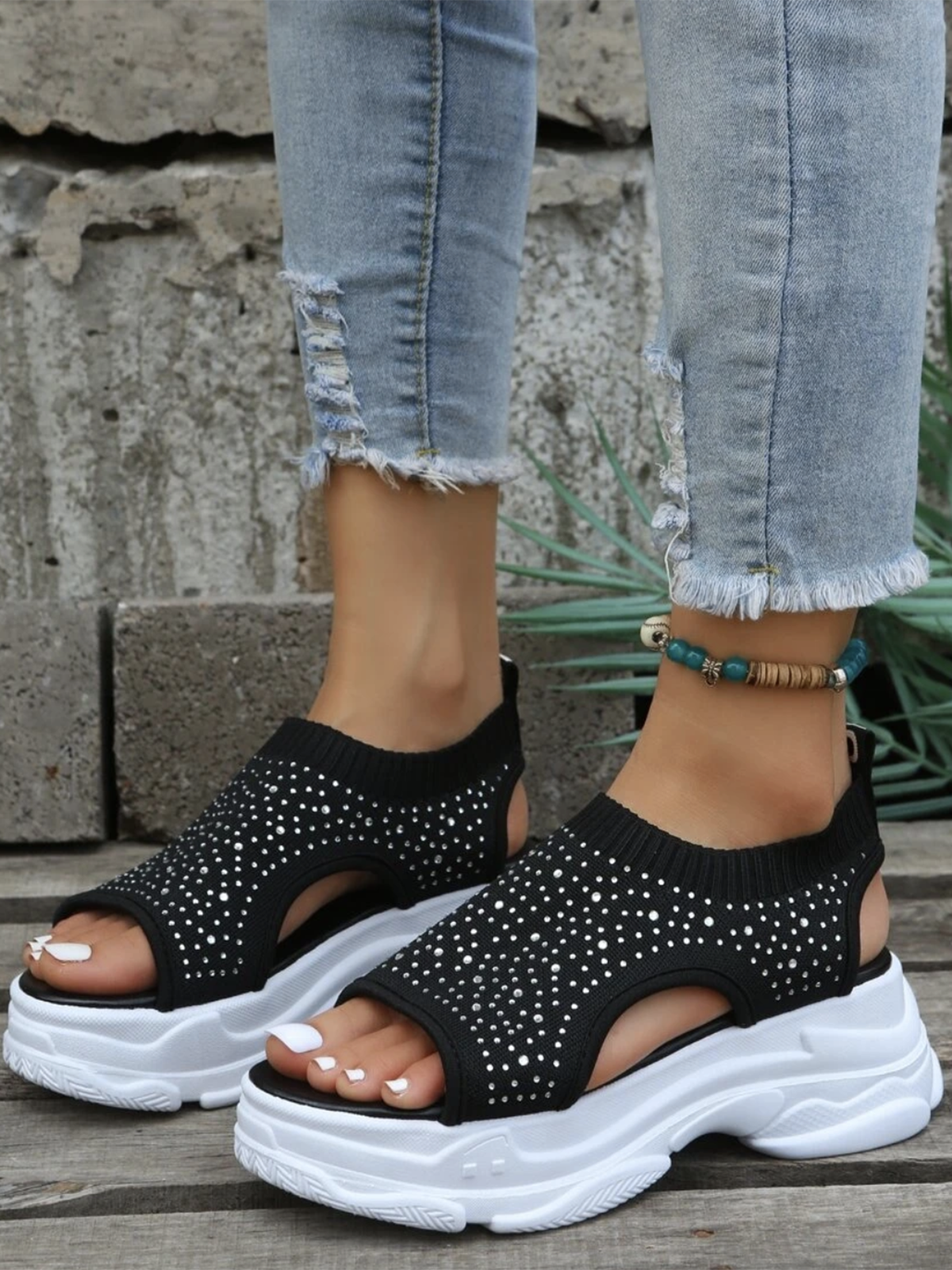 Plain Summer Sports Wearable Sports & Outdoor Mesh Fabric Plus Size Slip On Sports Sandals Sneakers for Women