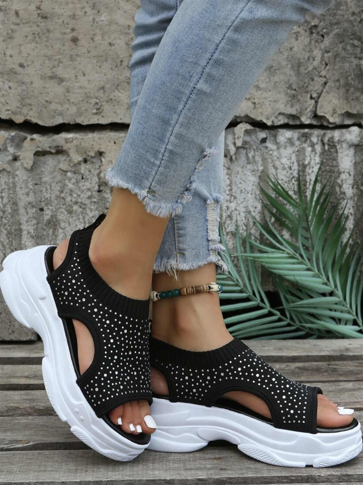 Plain Summer Sports Wearable Sports & Outdoor Mesh Fabric Plus Size Slip On Sports Sandals Sneakers for Women