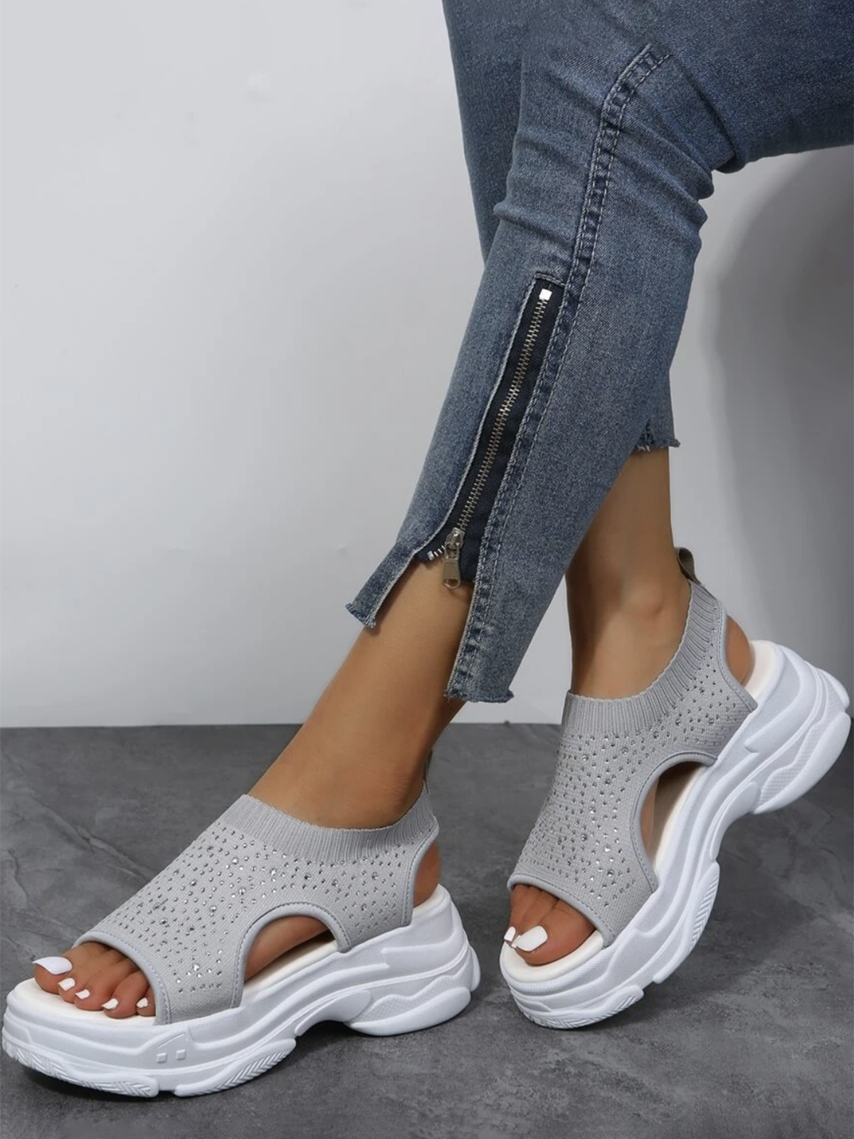 Plain Summer Sports Wearable Sports & Outdoor Mesh Fabric Plus Size Slip On Sports Sandals Sneakers for Women