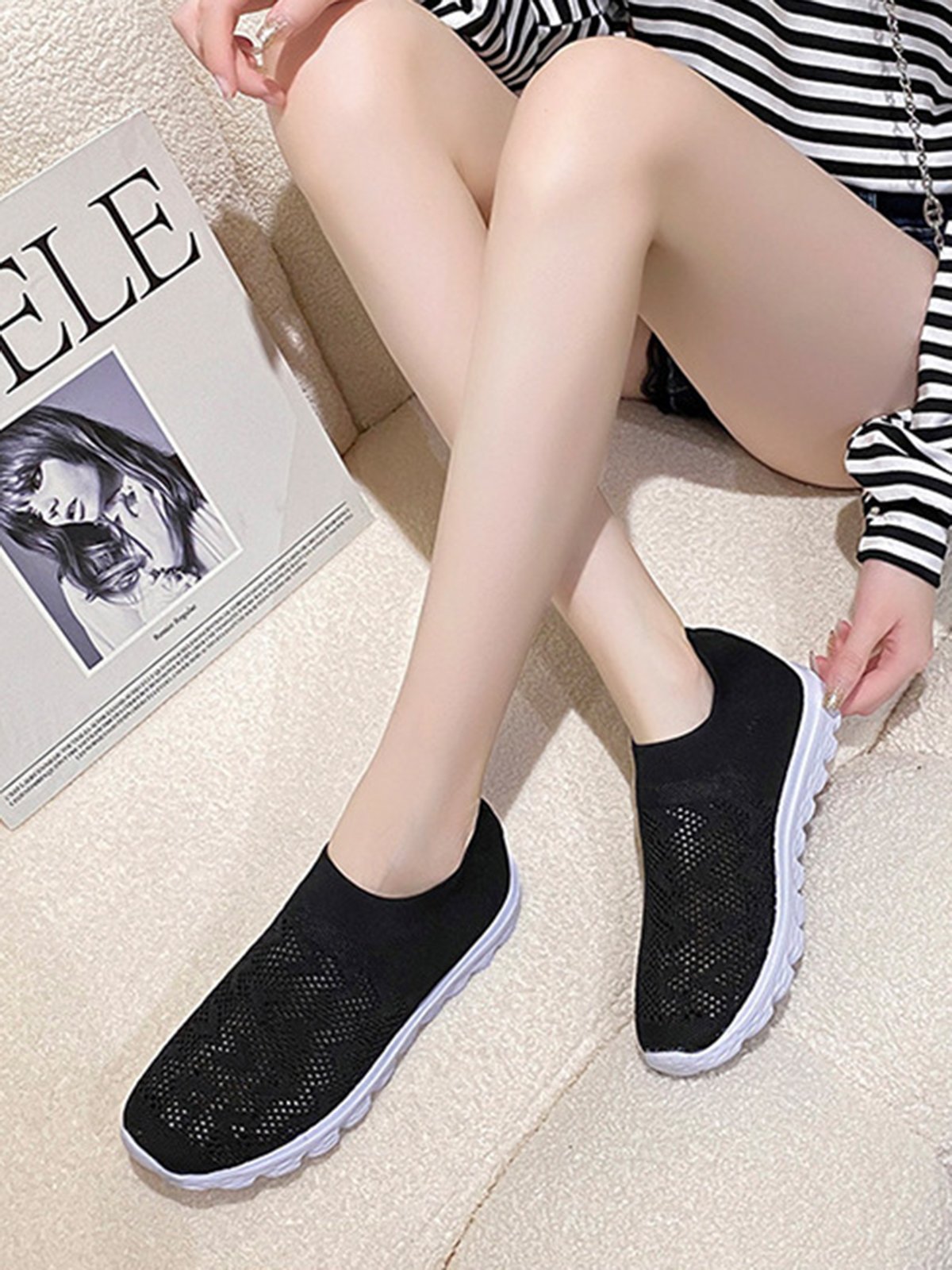 Geometric Lightweight Soft Sole Non-Slip Flyknit Sneakers