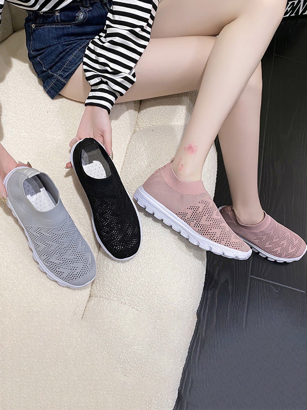 Geometric Lightweight Soft Sole Non-Slip Flyknit Sneakers