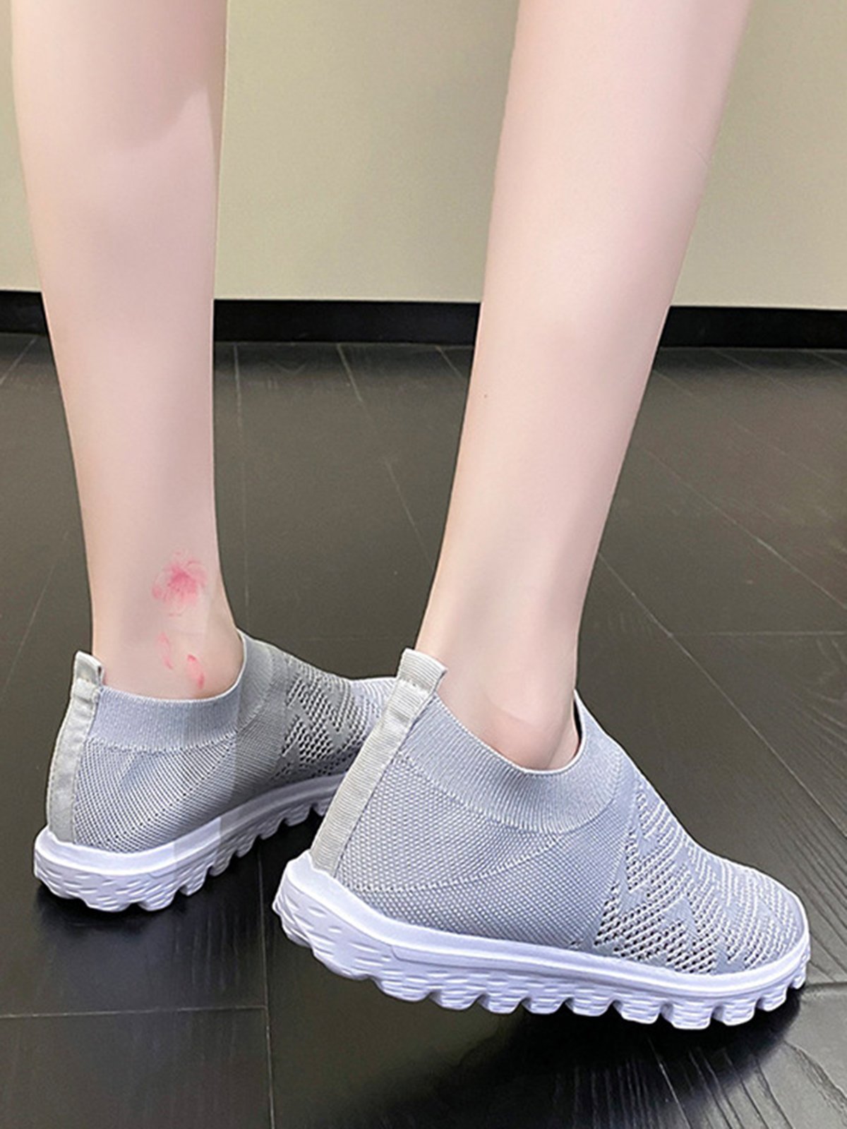Geometric Lightweight Soft Sole Non-Slip Flyknit Sneakers