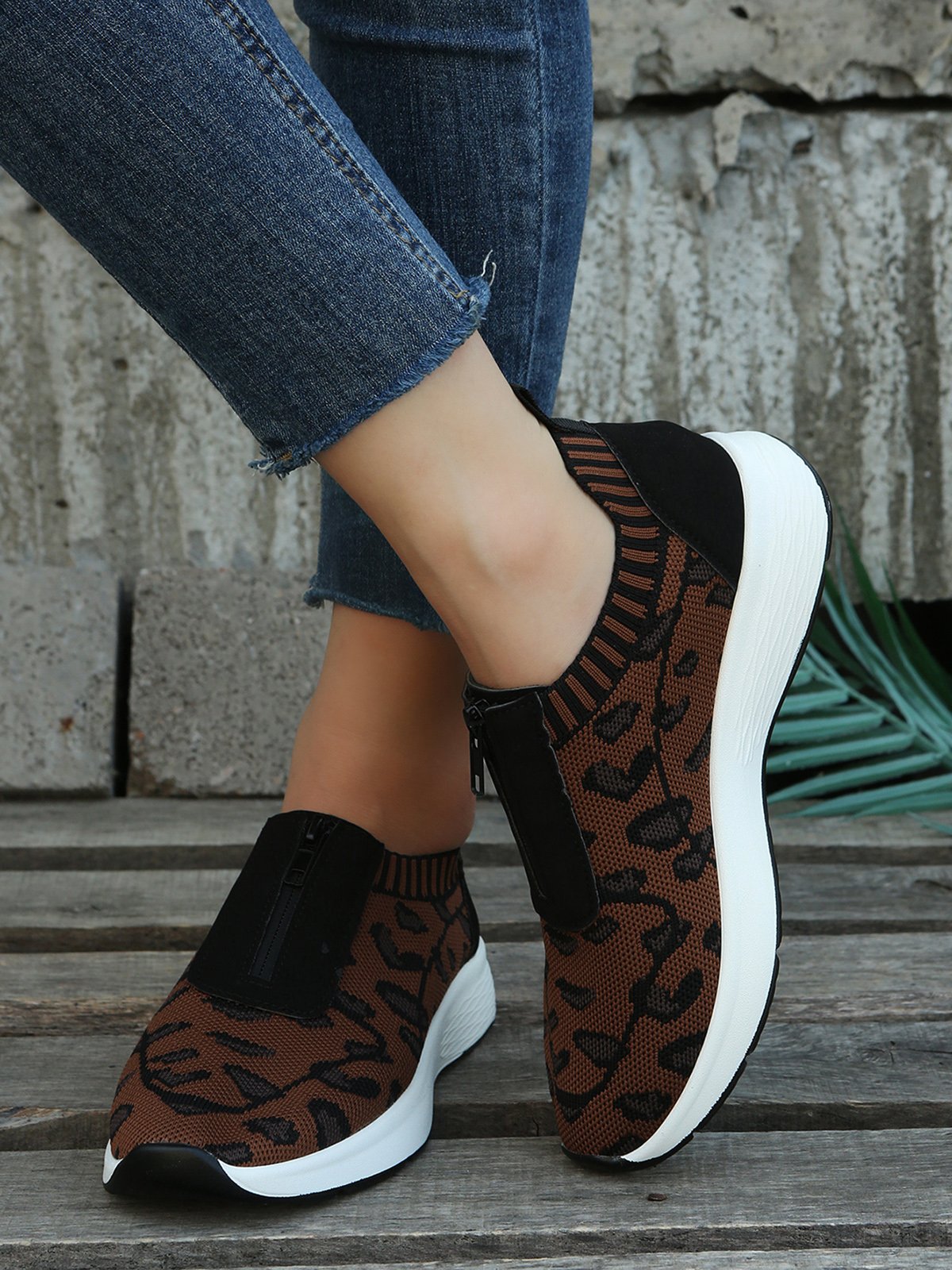 Leopard Print Plain Zip Panel Comfortable Flyknit Sneakers