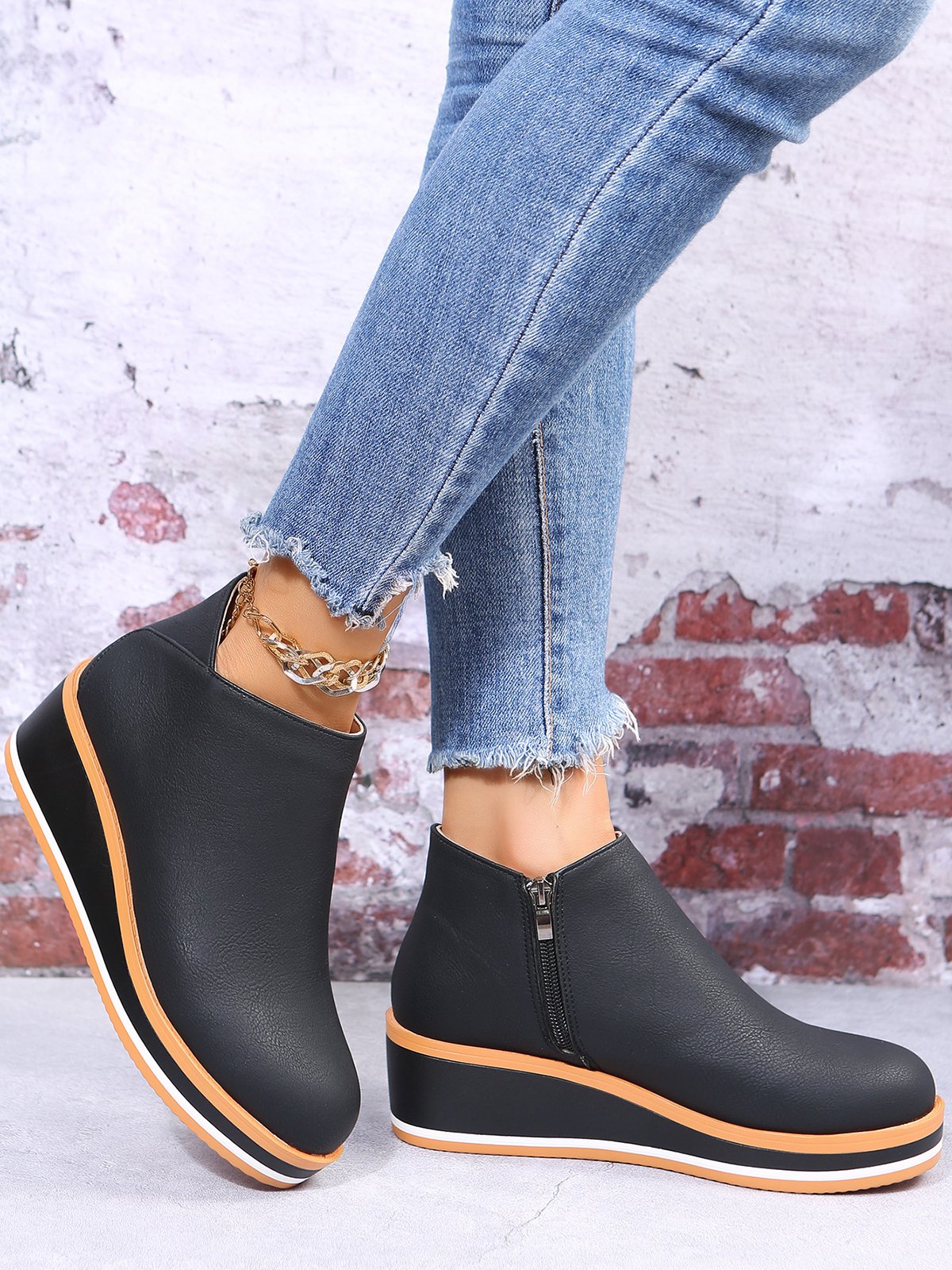 Simple Plain Wedge Ankle Boots