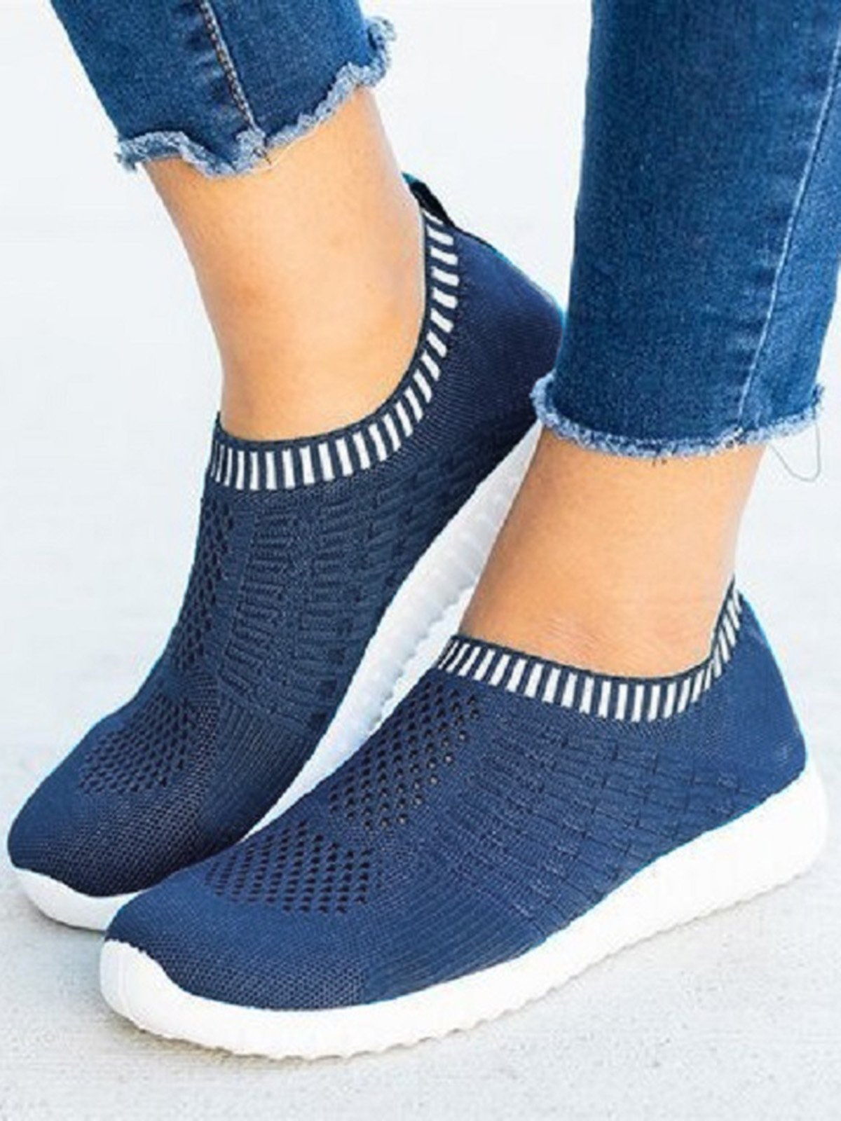 All Season Elastic Athletic Slip-On Sneakers Plus Sizes