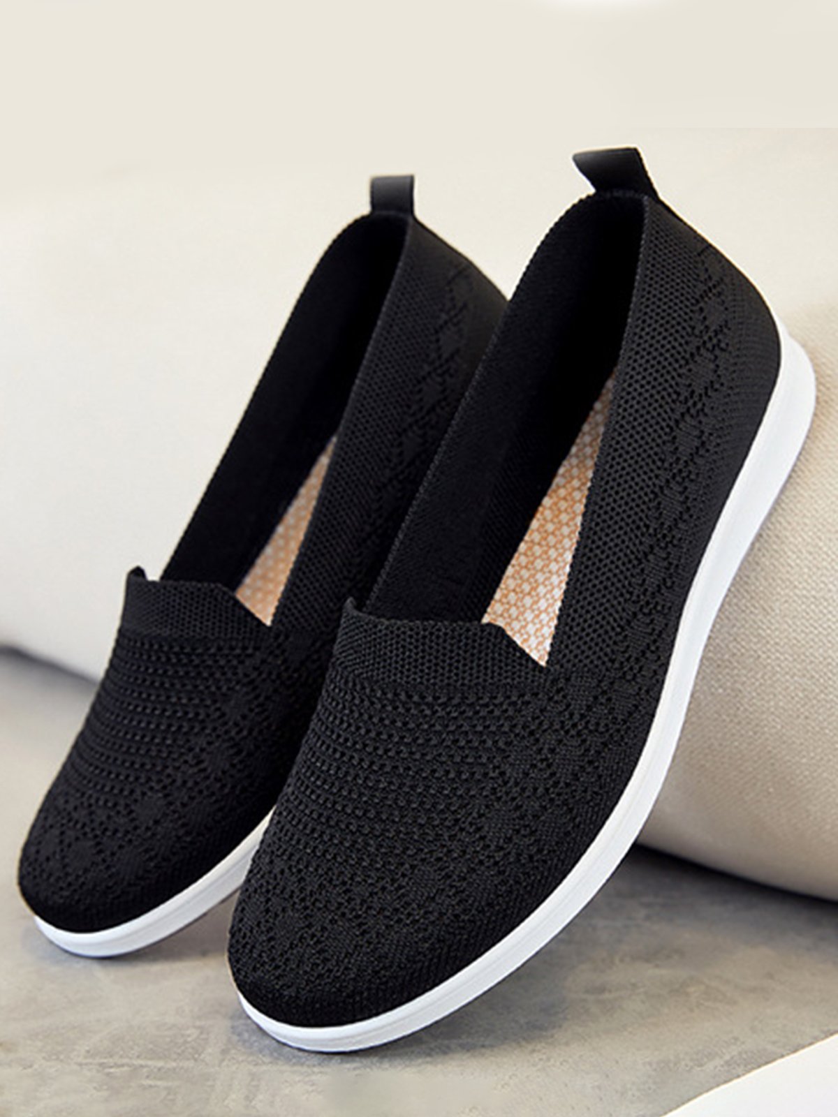 Round Toe Breathable Mesh Flat Heel Soft Sole Comfortable Lightweight Casual Sneakers