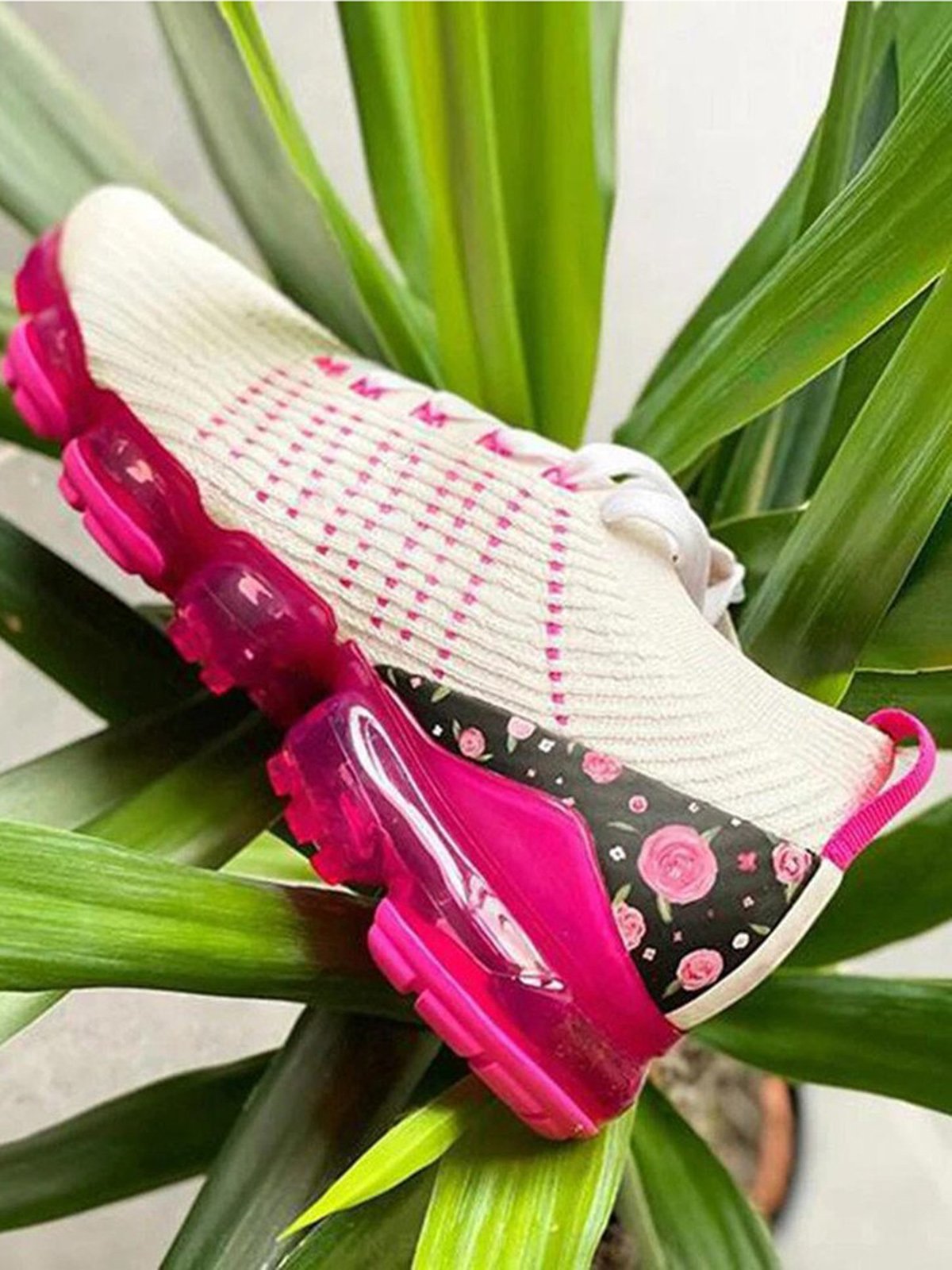 Printed Panel Lightweight Flyknit Air-Cushioned Sneakers