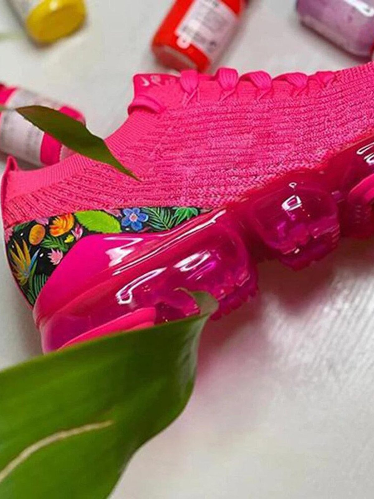 Printed Panel Lightweight Flyknit Air-Cushioned Sneakers