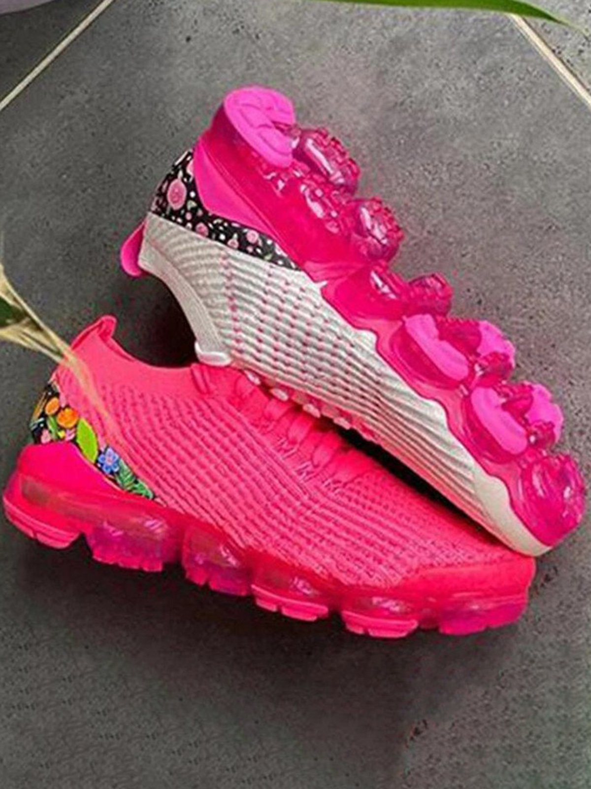 Printed Panel Lightweight Flyknit Air-Cushioned Sneakers