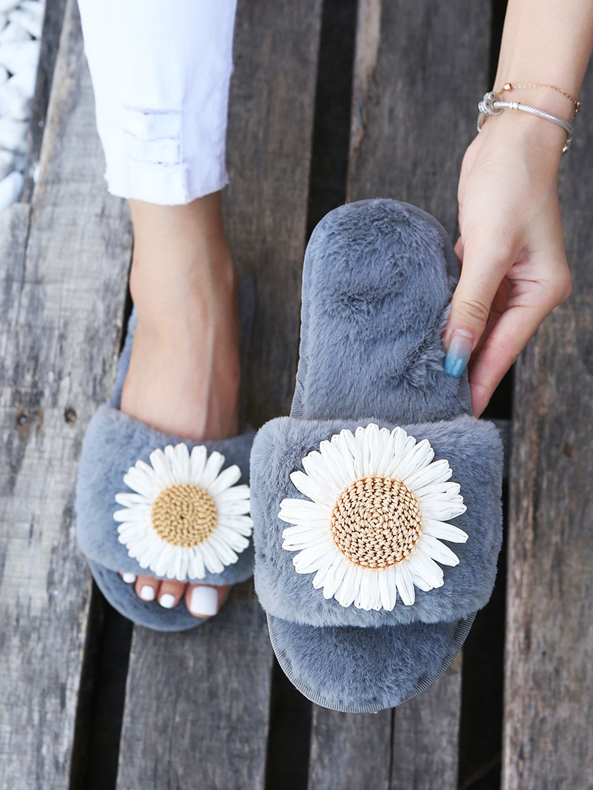 Daisy Furry Home Slippers One Size Small