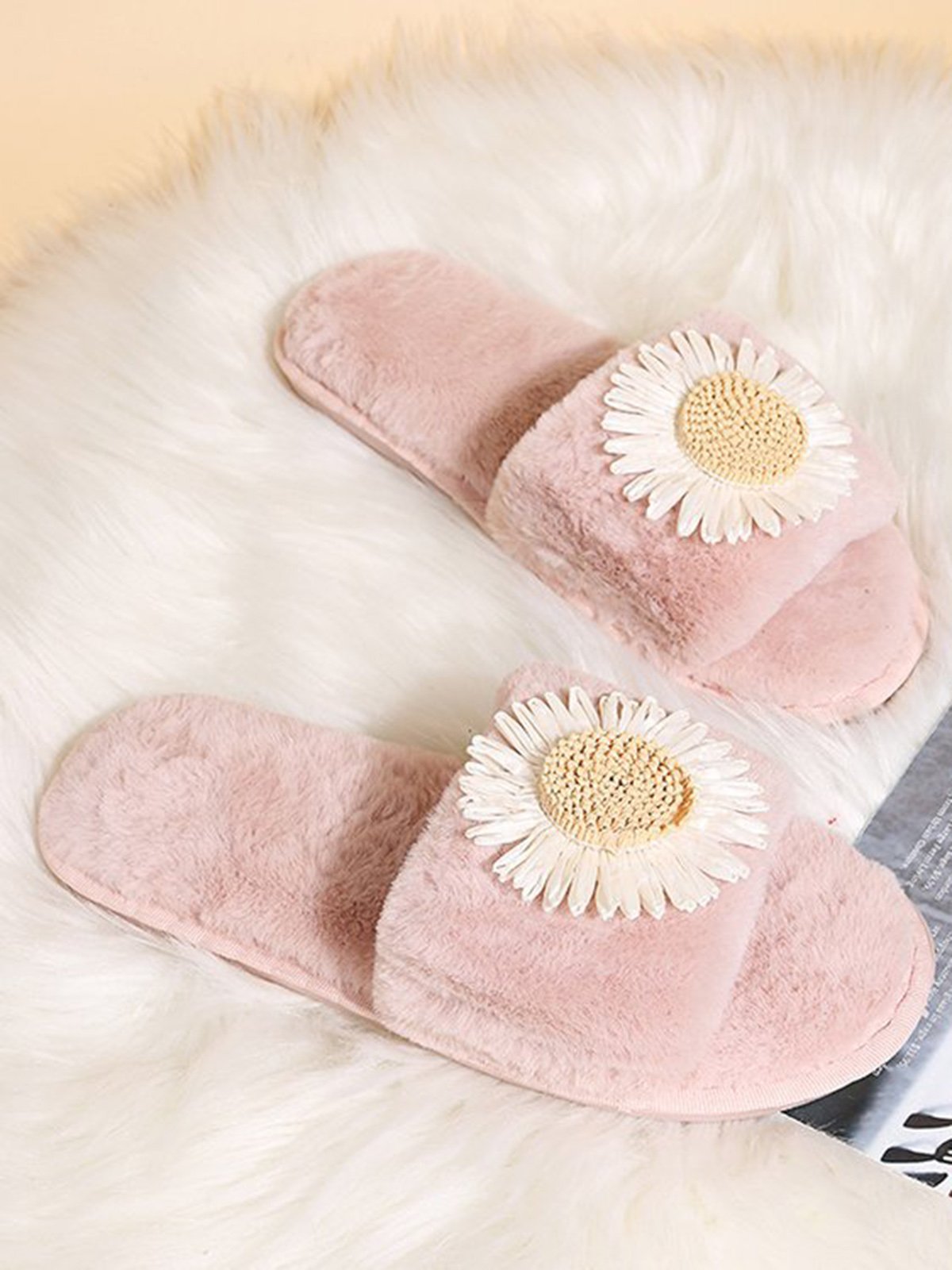 Daisy Furry Home Slippers One Size Small