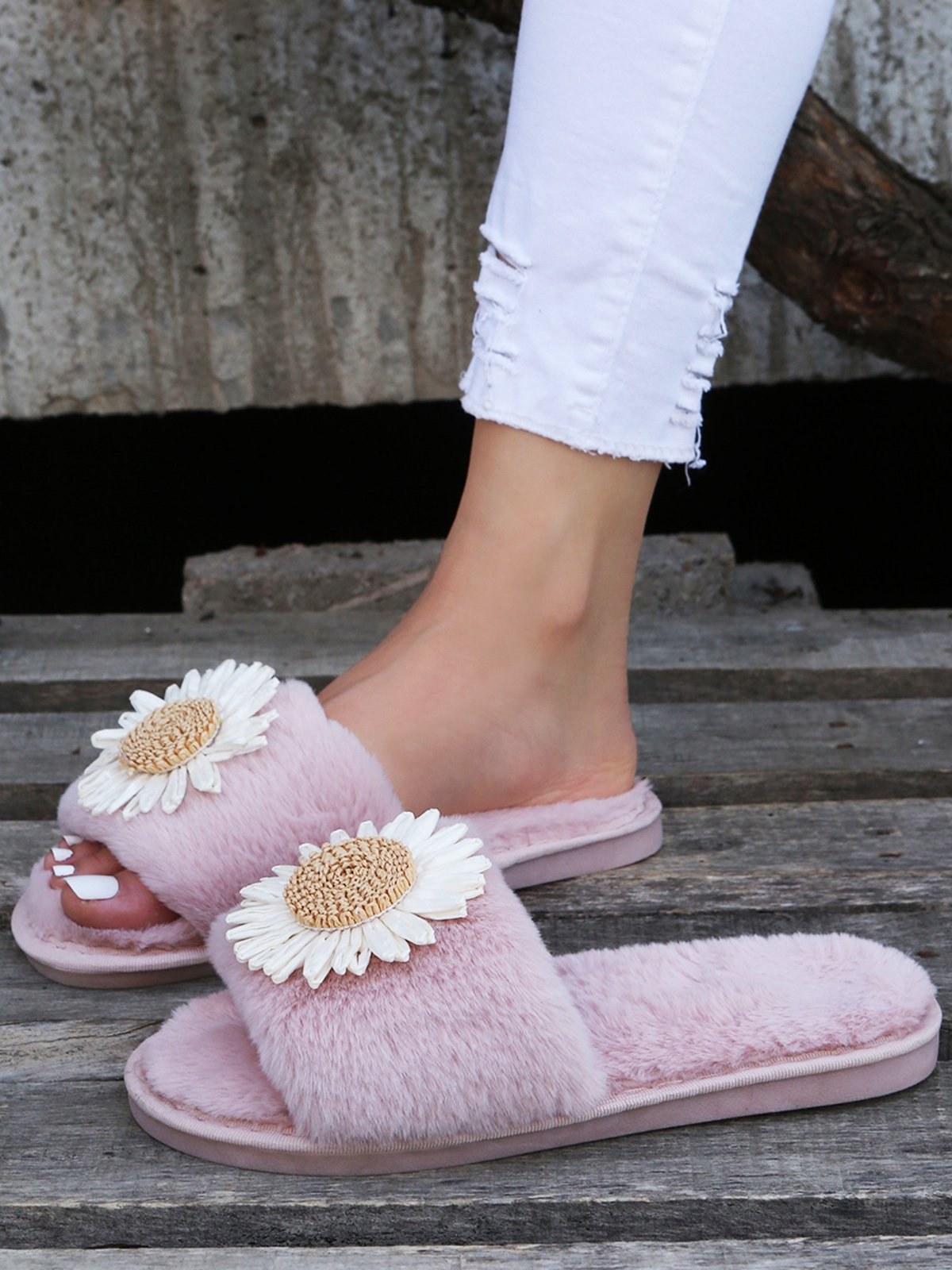 Daisy Furry Home Slippers One Size Small