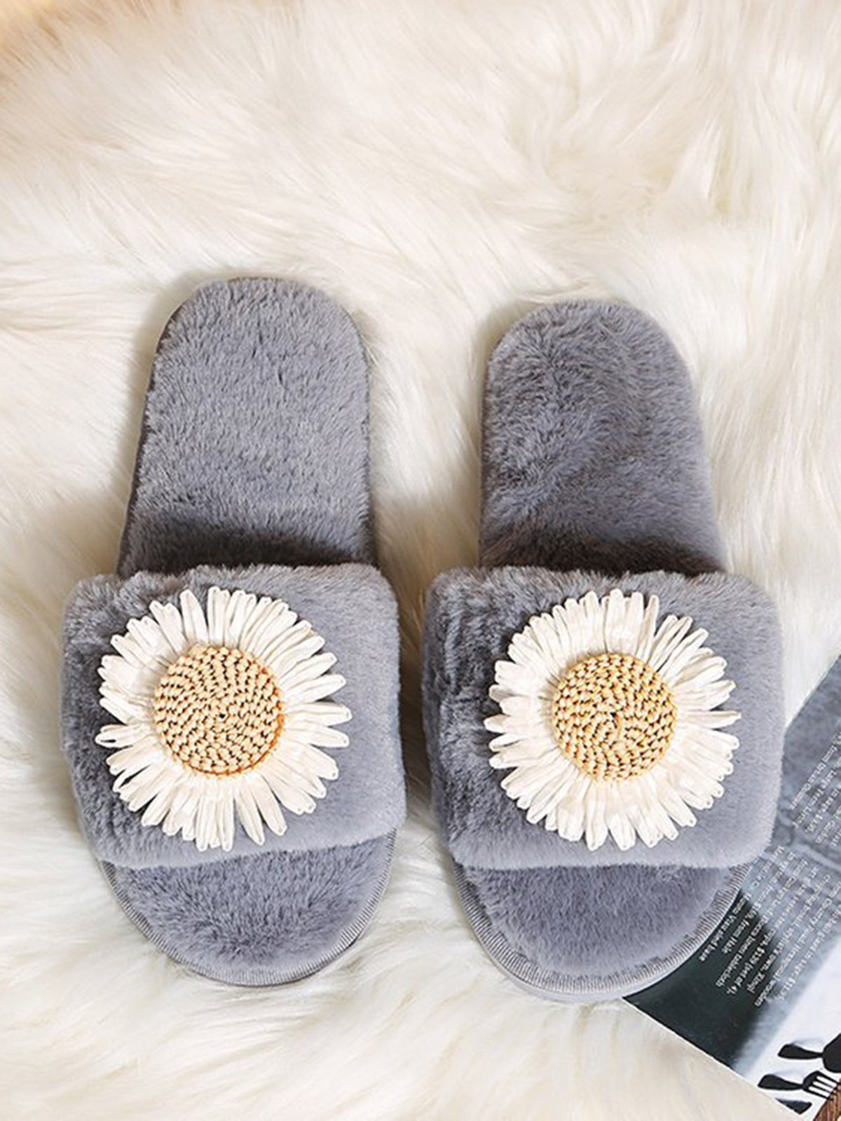 Daisy Furry Home Slippers One Size Small