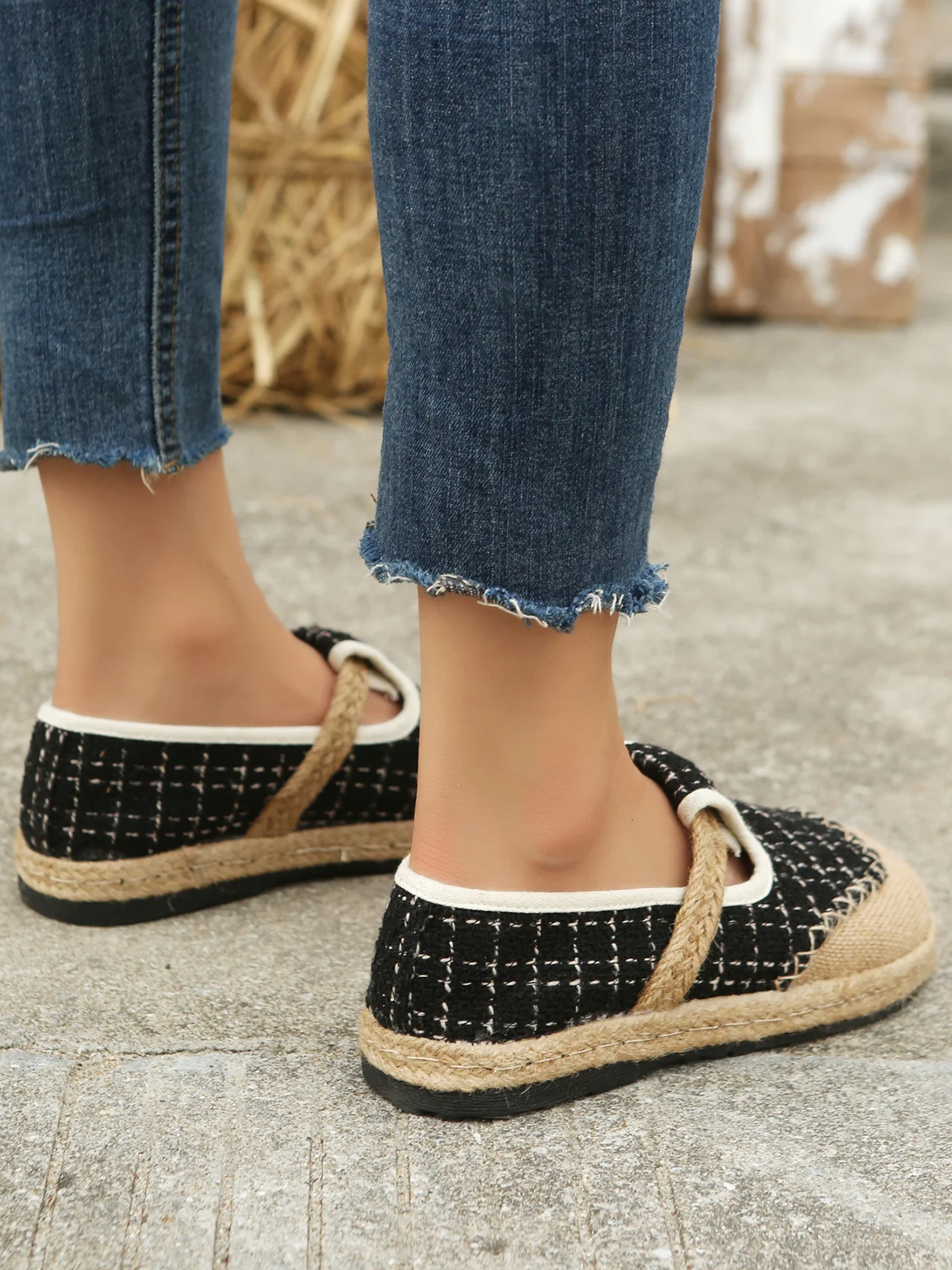 Bohemian Ethnic Style Plaid Straw Flats