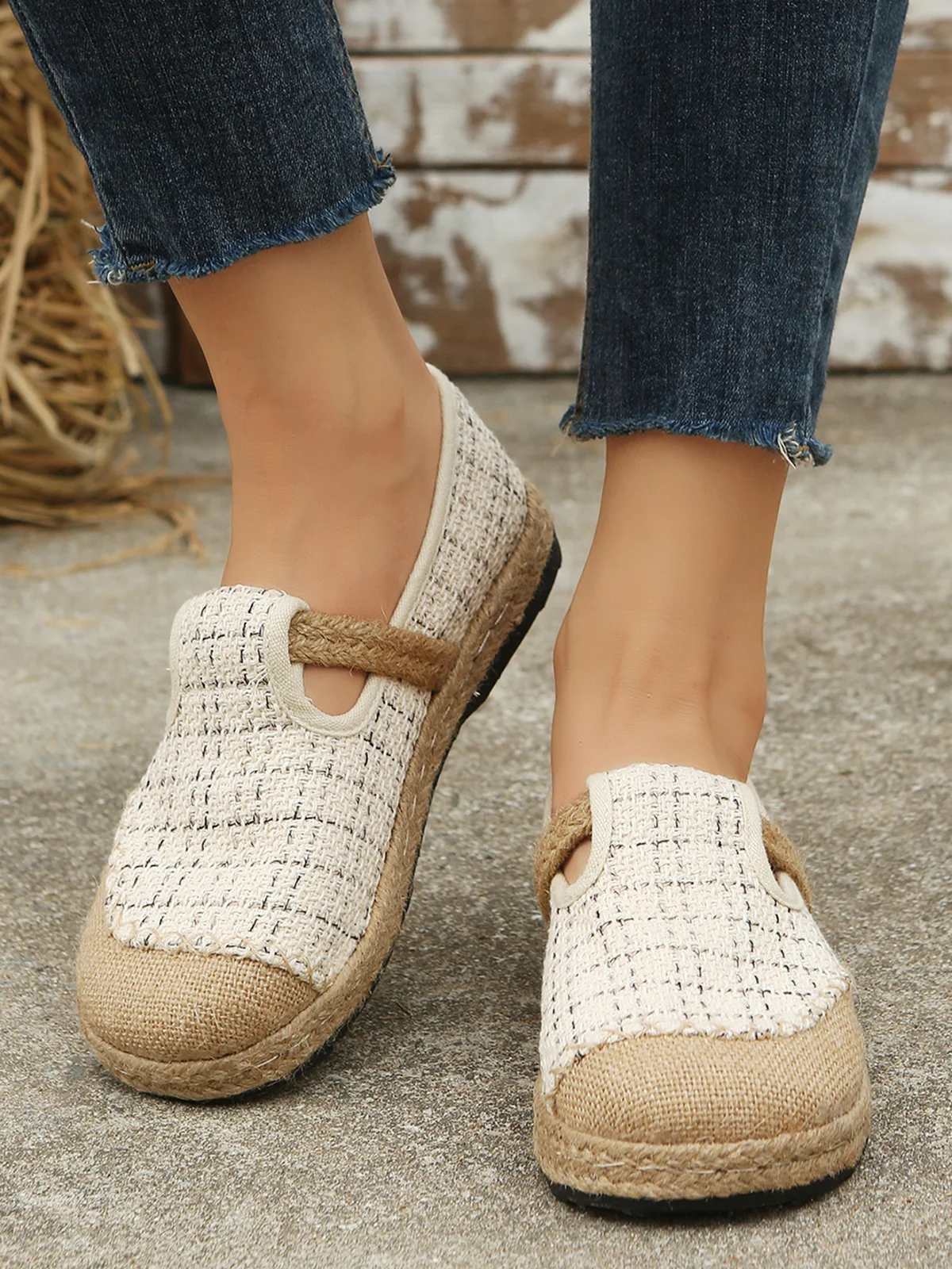 Bohemian Ethnic Style Plaid Straw Flats