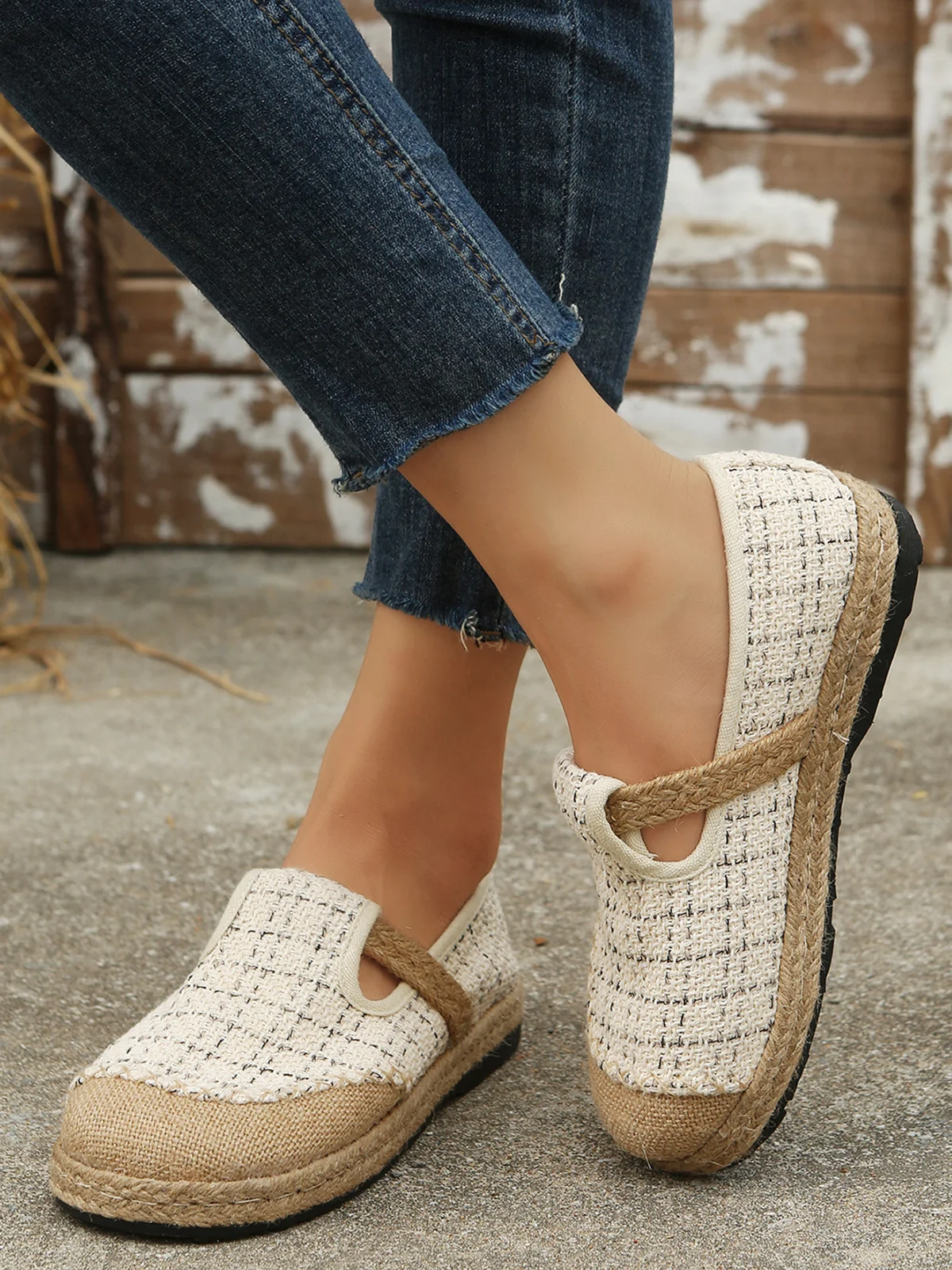 Bohemian Ethnic Style Plaid Straw Flats