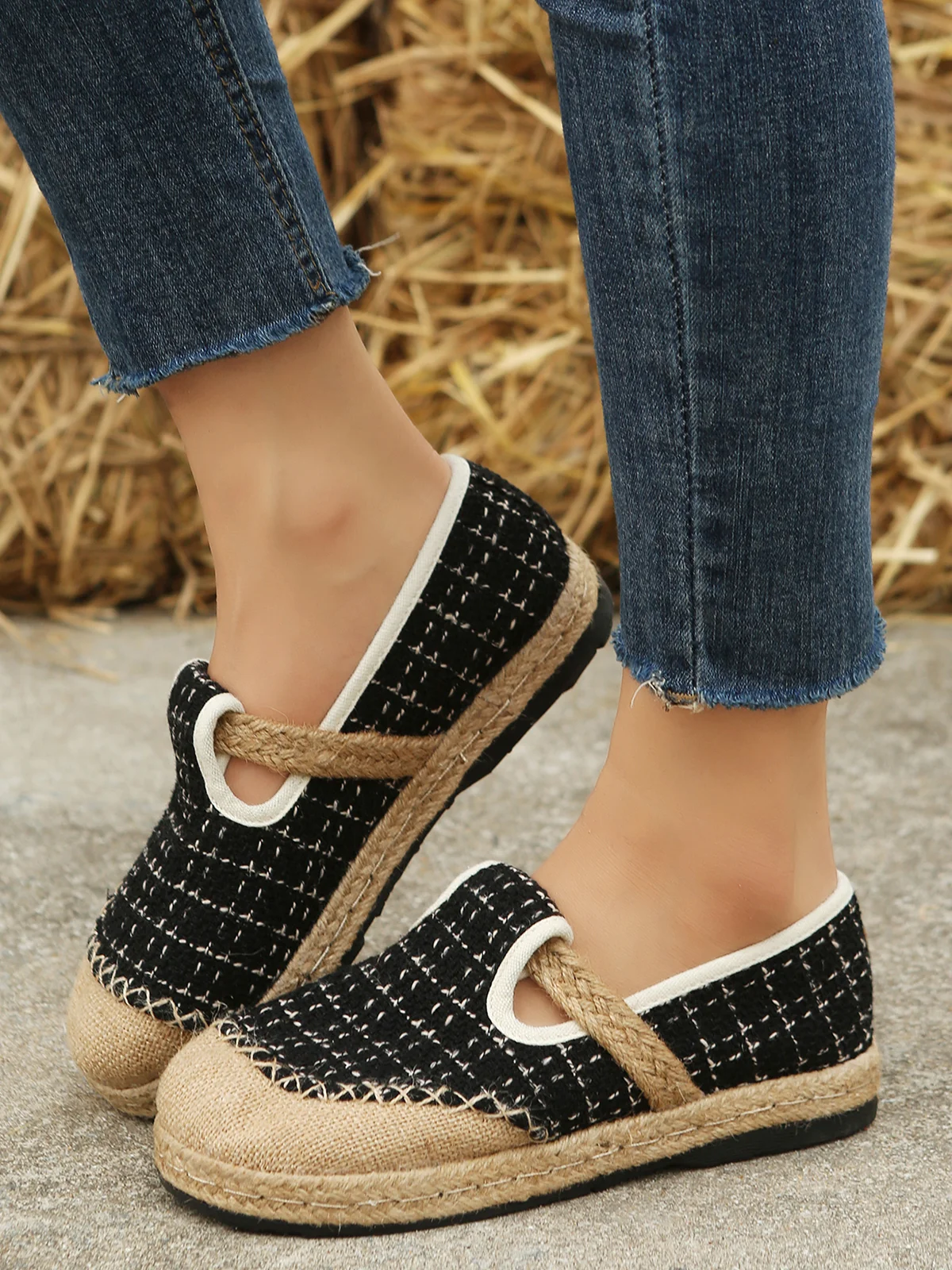 Bohemian Ethnic Style Plaid Straw Flats
