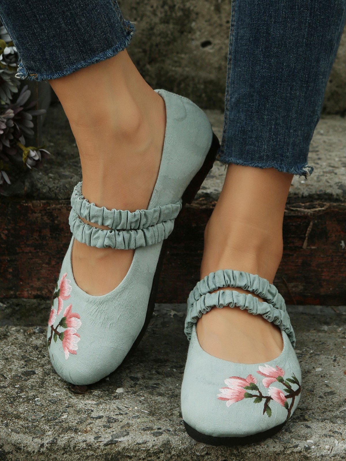Bohemian Ethnic Floral Embroidery Linen Mary Jane Flats