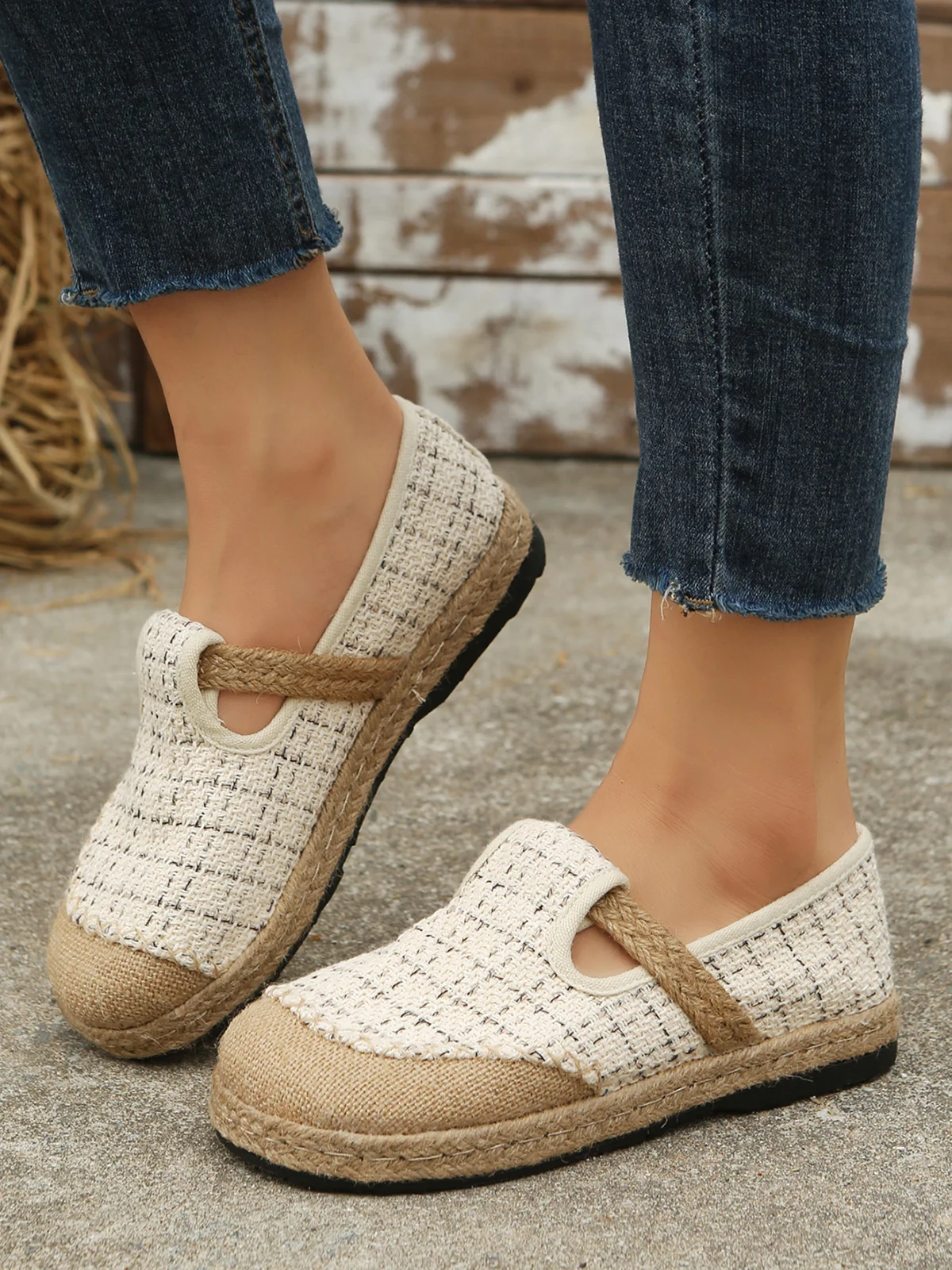 Bohemian Ethnic Style Plaid Straw Flats