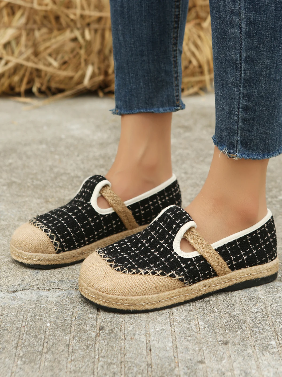 Bohemian Ethnic Style Plaid Straw Flats
