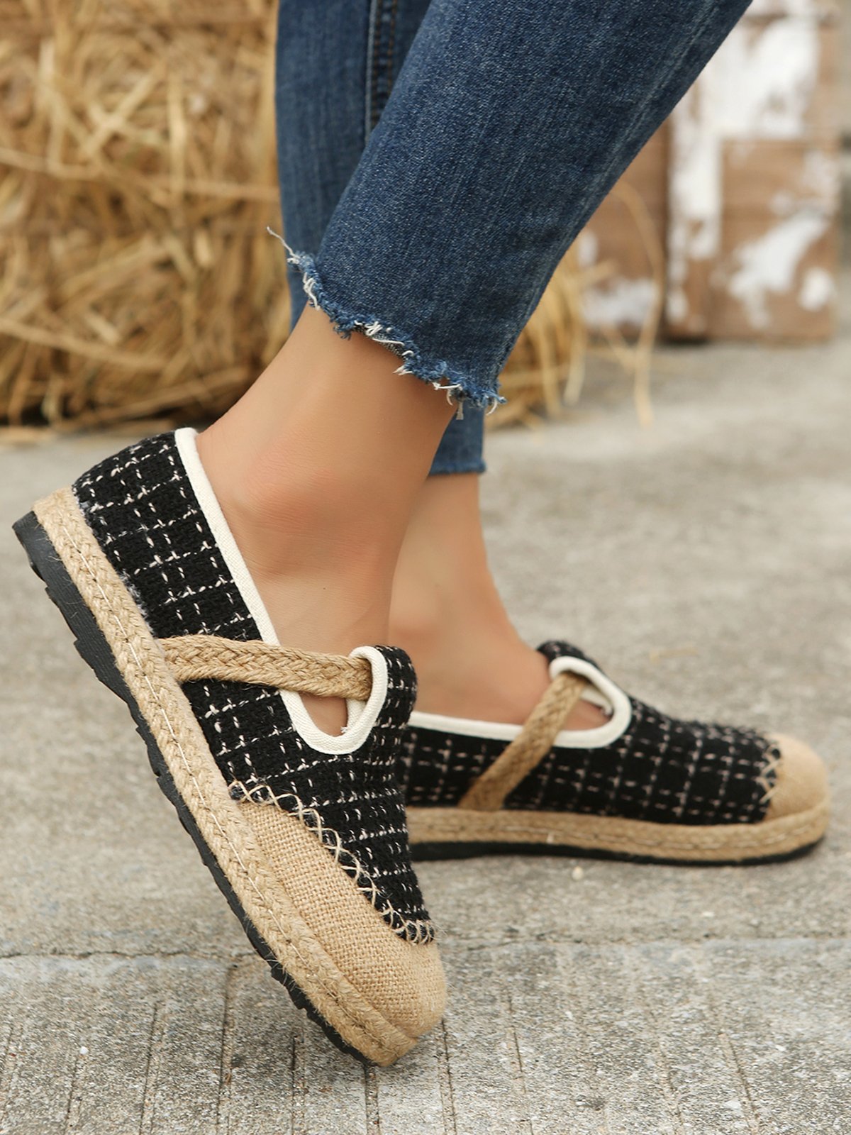 Bohemian Ethnic Style Plaid Straw Flats