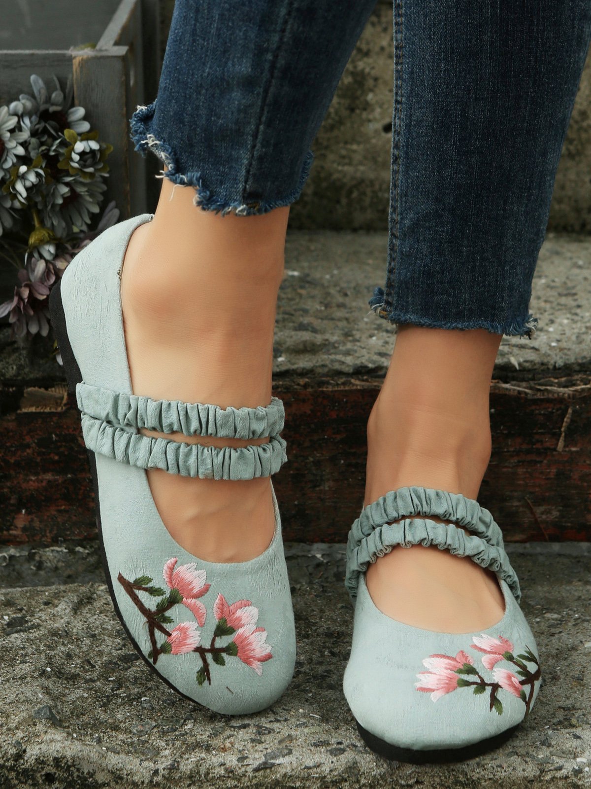 Bohemian Ethnic Floral Embroidery Linen Mary Jane Flats