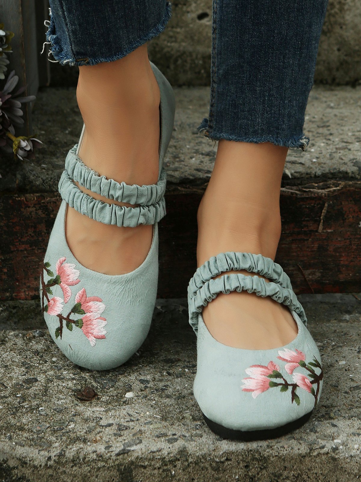 Bohemian Ethnic Floral Embroidery Linen Mary Jane Flats