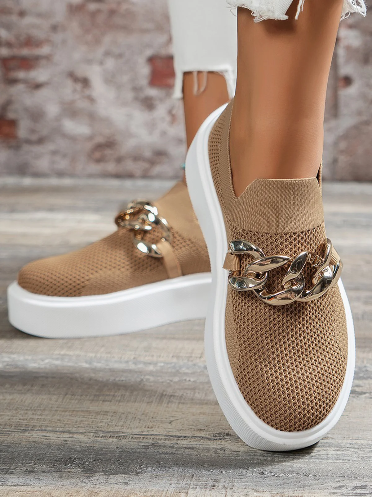 Hollow Breathable Flyknit Solid Color Metal Chain Round Toe Platform Shoes