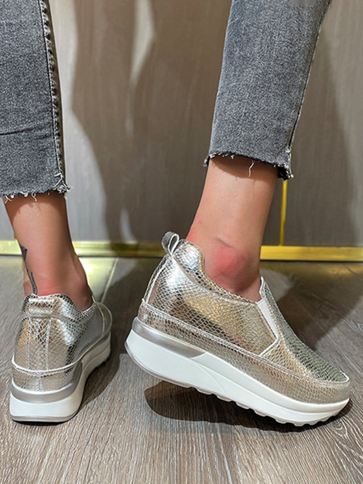 Glossy Slip-on Slip-on Inner Heightening Platform Wedge Sneakers