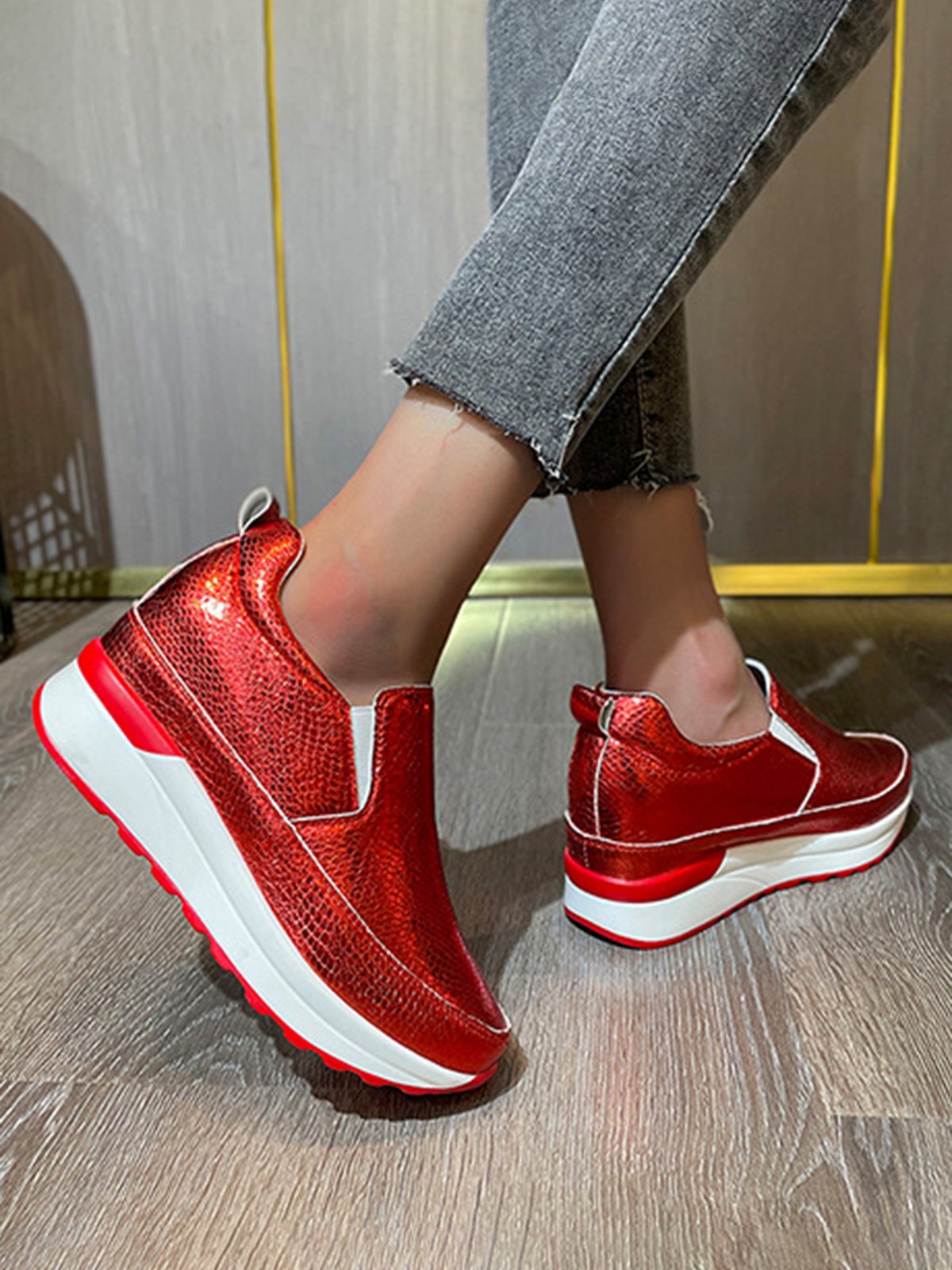 Glossy Slip-on Slip-on Inner Heightening Platform Wedge Sneakers