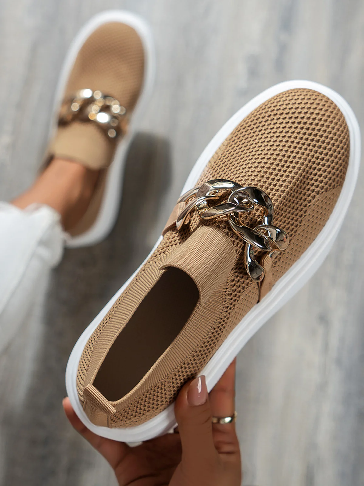 Hollow Breathable Flyknit Solid Color Metal Chain Round Toe Platform Shoes