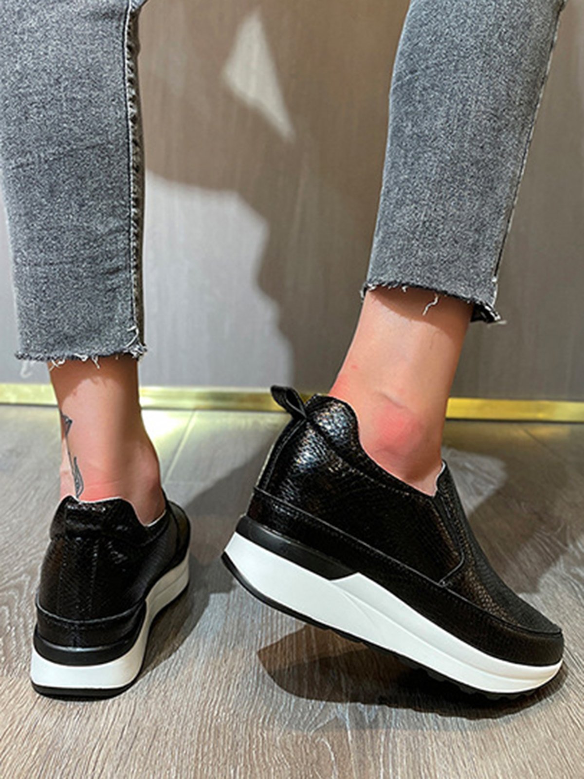 Glossy Slip-on Slip-on Inner Heightening Platform Wedge Sneakers
