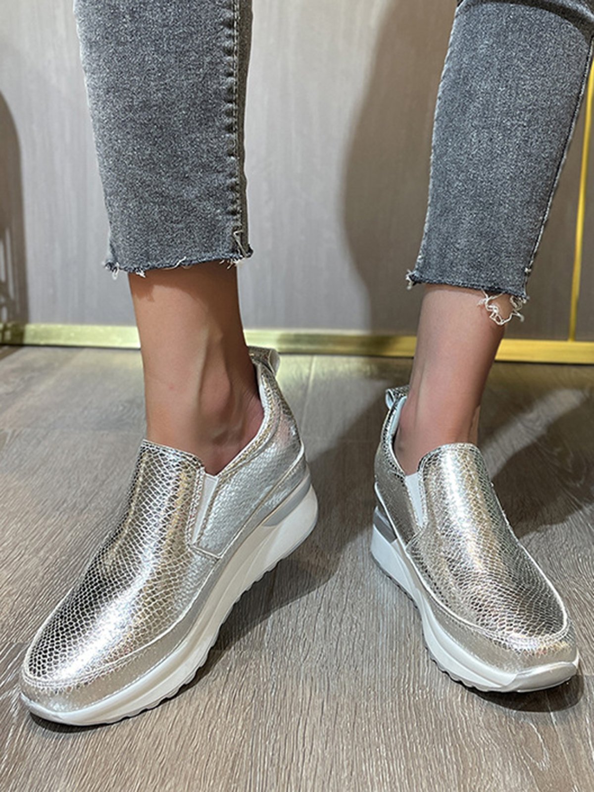 Glossy Slip-on Slip-on Inner Heightening Platform Wedge Sneakers