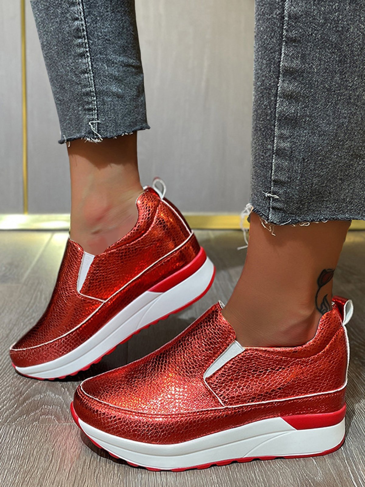 Glossy Slip-on Slip-on Inner Heightening Platform Wedge Sneakers