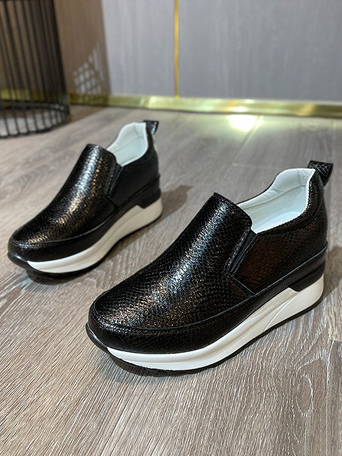 Glossy Slip-on Slip-on Inner Heightening Platform Wedge Sneakers