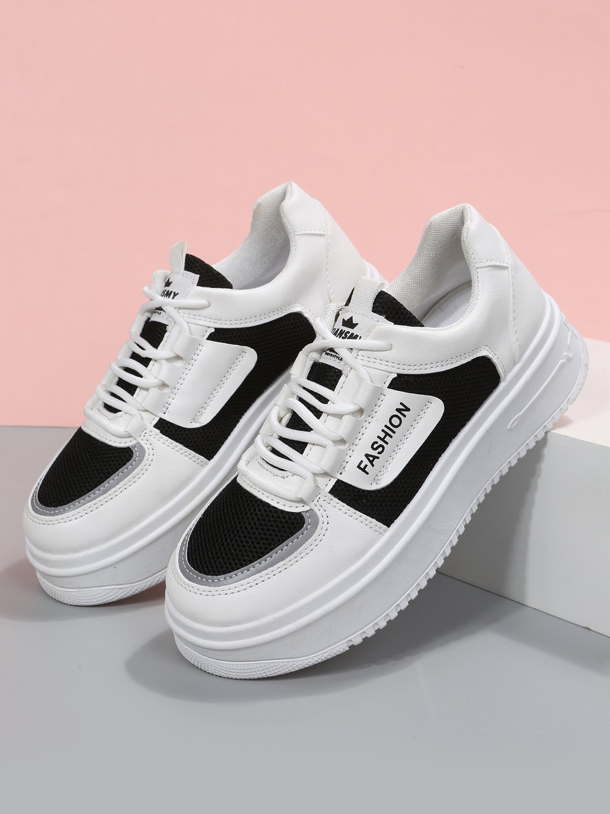 Fashion Contrast Panel Lightweight Round Toe Flats