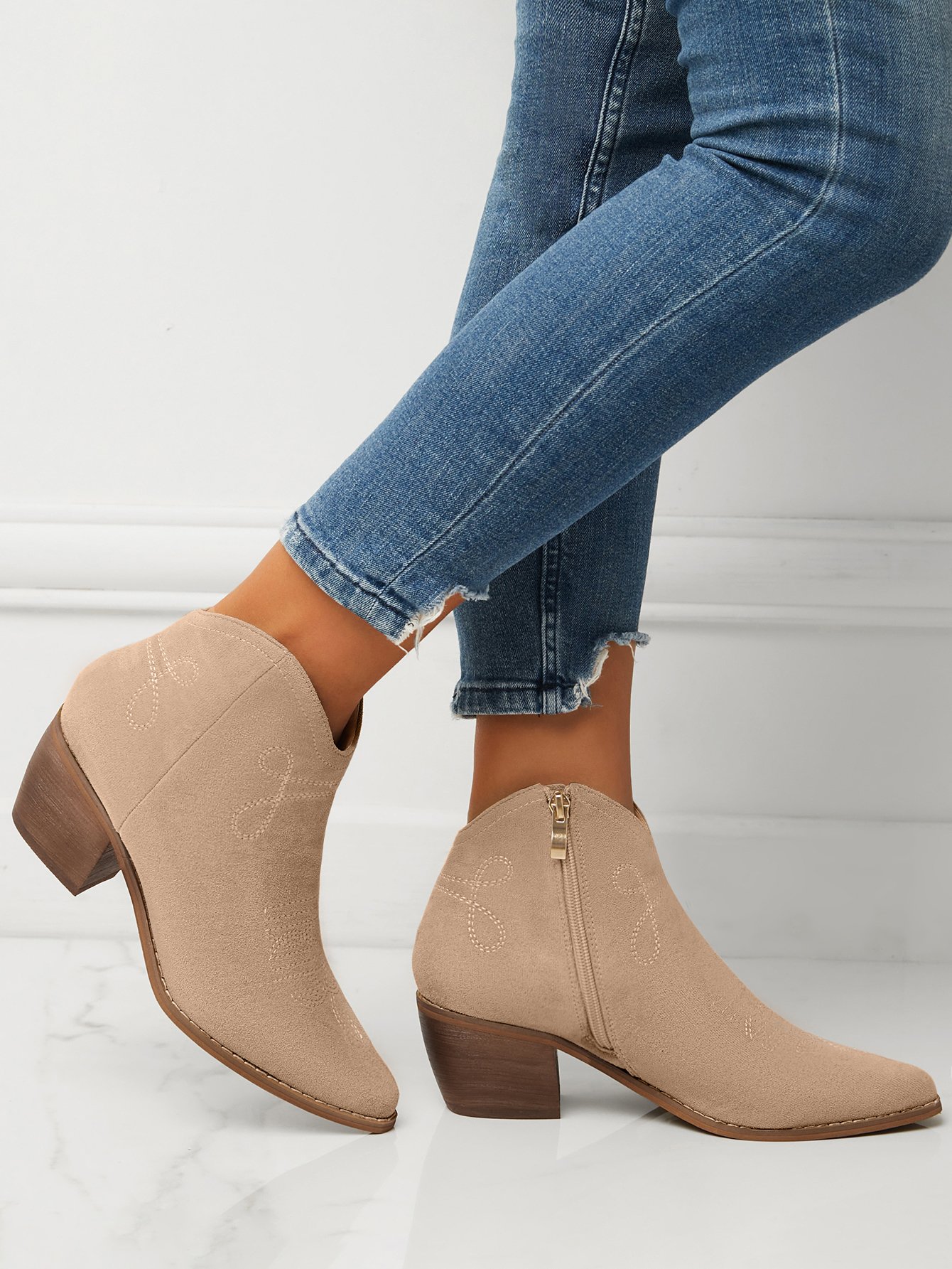 Soft Faux Suede Pointed Toe Chunky Heel Booties