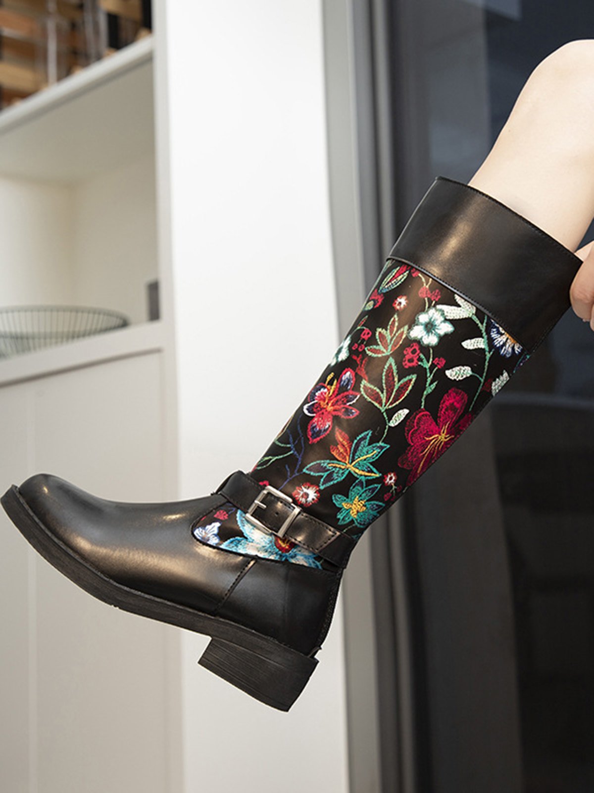 Vintage Ethnic Floral Embroidered Western Cowboy Boots Rider Boots