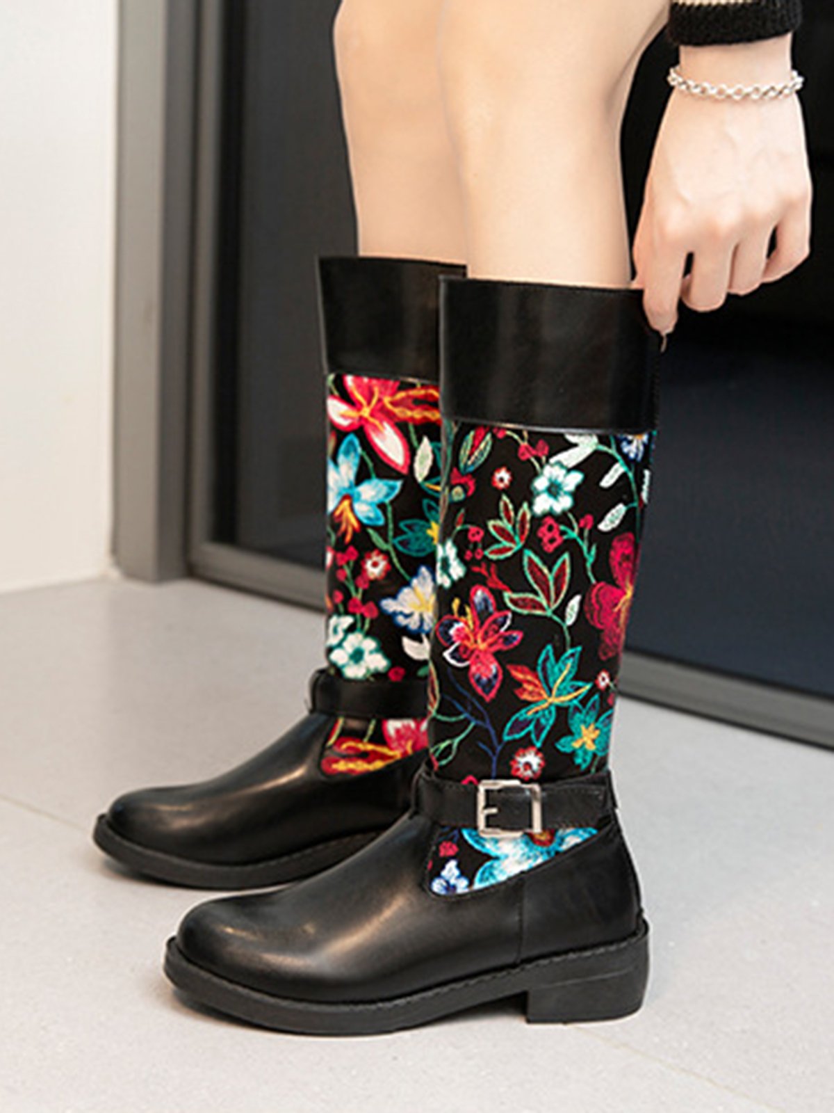 Vintage Ethnic Floral Embroidered Western Cowboy Boots Rider Boots