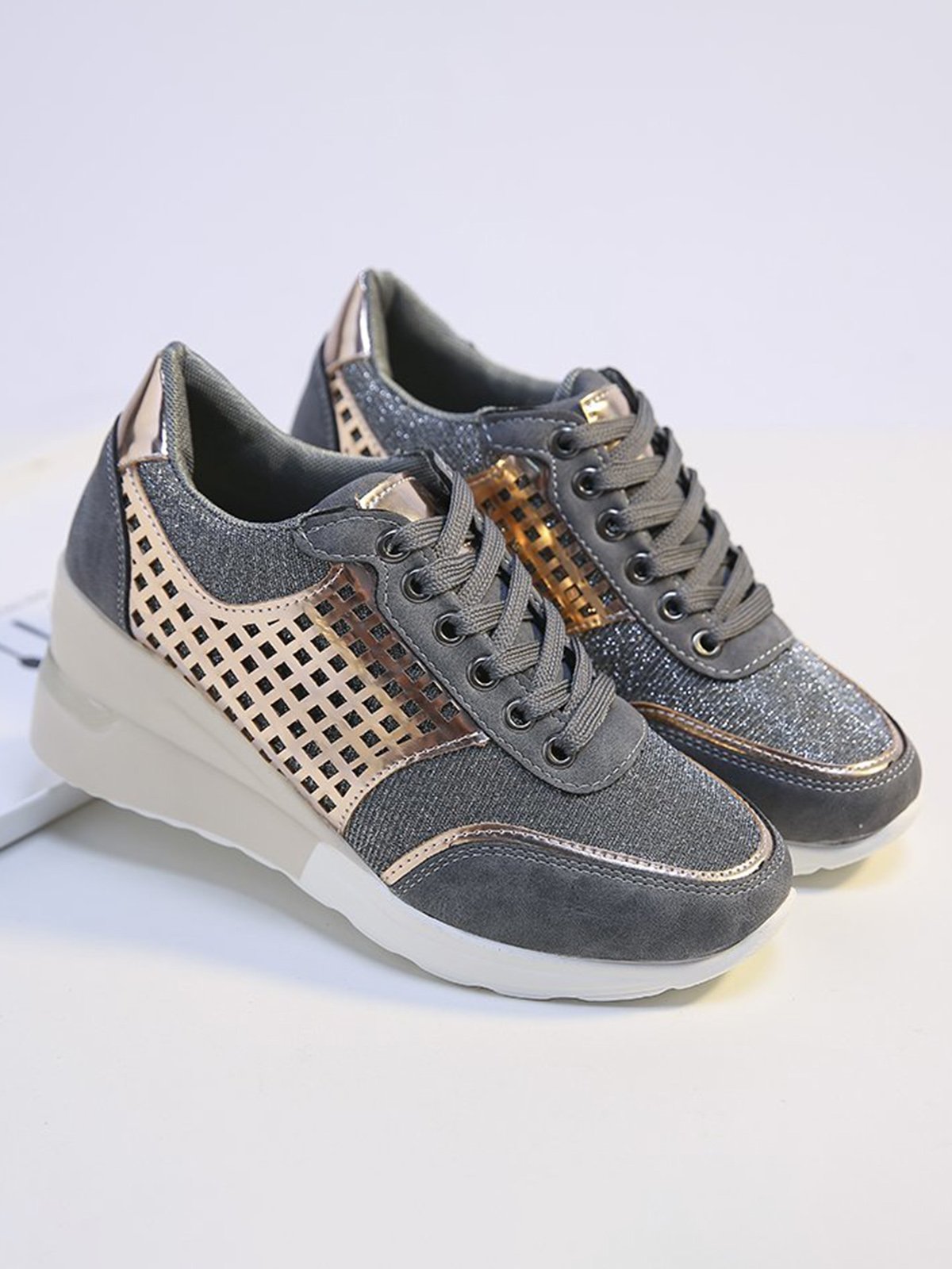 Leopard Gold Solid Color Cutout Mesh Casual Sneakers